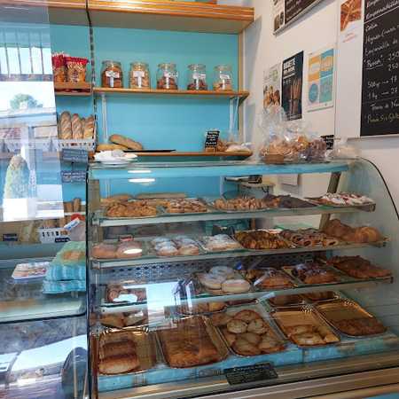Fotografia tomada fuera de PANADERIA PASTELERIA LA PATAQUETA - Panadería en Villaviciosa de Odón, Madrid