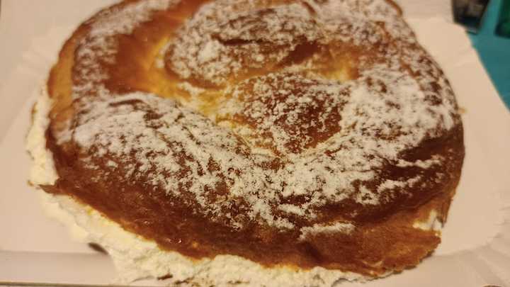 Fotografia tomada fuera de Panadería Pastelería Miolo - Panadería en O Milladoiro, A Coruña