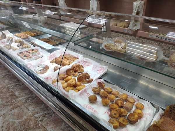 Fotografia tomada fuera de Panadería Pastelería Olivero - Panadería en Sant Joan d'Alacant, Alicante