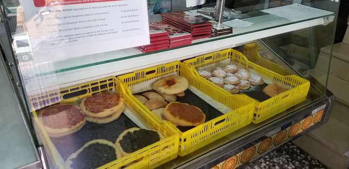 Fotografia tomada fuera de Panadería Pastisseria Vicens - Panadería en Benigembla, Alicante
