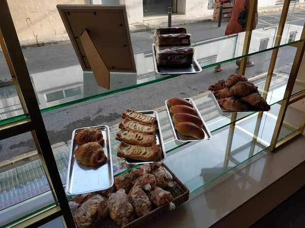 Fotografia tomada fuera de Panaderia Pastisseria Vilamajó - Pastisseria en Cunit, Tarragona