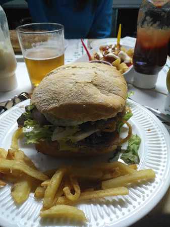 Fotografia tomada fuera de Panadería Patrocinio - Panadería en El Puente, Cantabria