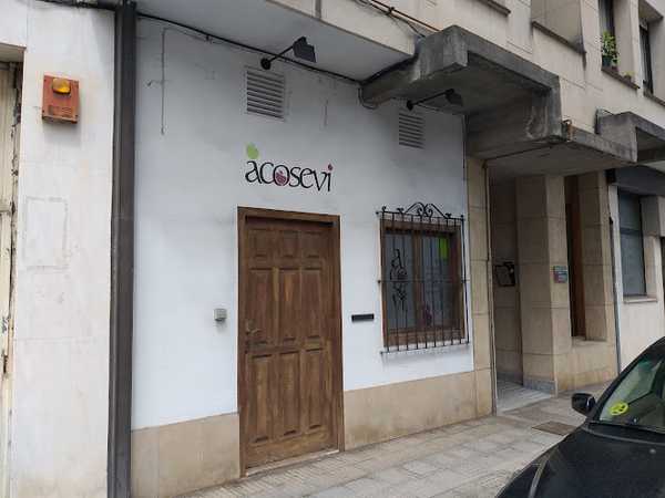 Fotografia tomada fuera de Acosevi - Tienda de alimentación en Villaviciosa, Asturias