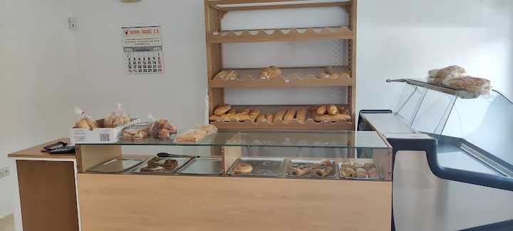 Fotografia tomada fuera de Panadería Pedro - Panadería en Alcázar de San Juan, Ciudad Real