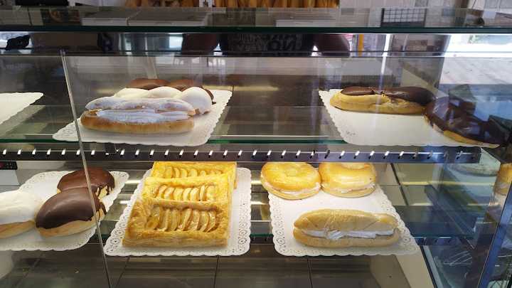 Fotografia tomada fuera de Panadería Pereira - Panadería en Motril, Granada