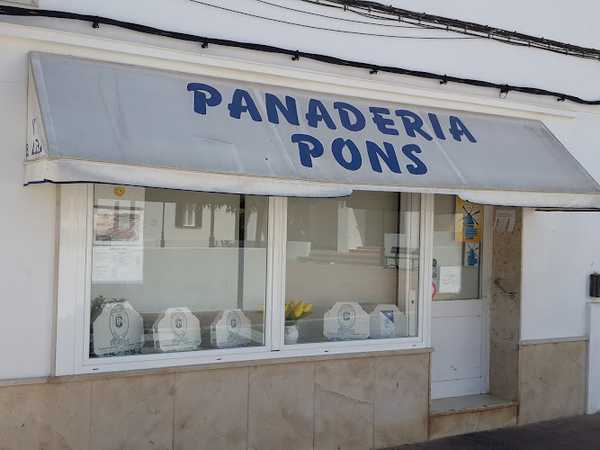 Fotografia tomada fuera de Panadería Pons S.A. - Panadería en Sant Lluís, Baleares