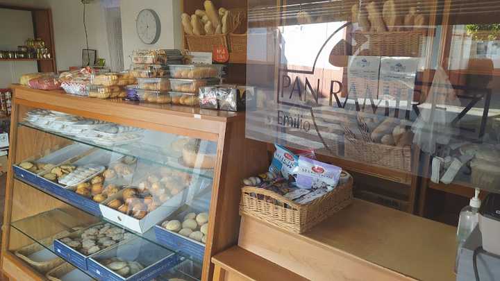 Fotografia tomada fuera de Panadería Ramirez Emilio e Hijos - Panadería en San Vicente de Alcántara, Badajoz