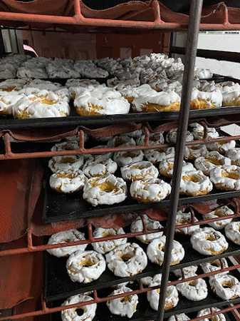 Fotografia tomada fuera de Panadería Repostería Cesareo SL - Panadería en Fuentelapeña, Zamora