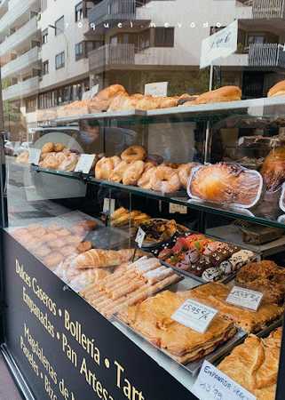 Fotografia tomada fuera de Panadería Rey Dulce - Pastelería en León, León