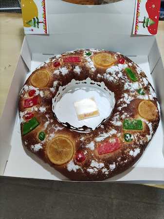 Fotografia tomada fuera de Panadería Rico - Panadería en Pinoso, Alicante