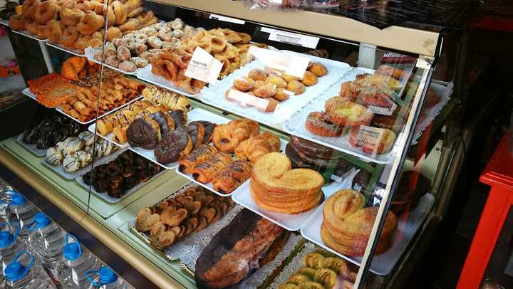 Fotografia tomada fuera de Panadería Rocío - Panadería en Almería, Almería