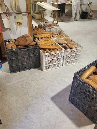 Fotografia tomada fuera de Panadería Rocío Juan Y Sonia Suárez - Panadería en Llamas de la Ribera, León