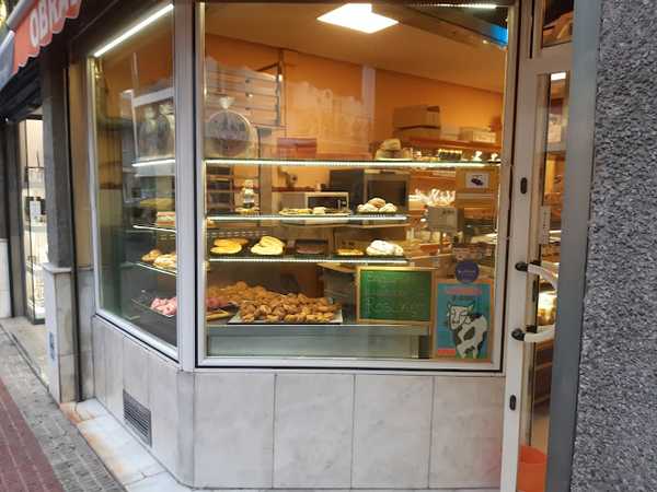 Fotografia tomada fuera de Panadería Rosquipan - Panadería en Collado Villalba, Madrid