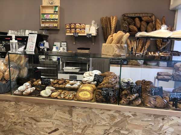 Fotografia tomada fuera de Panadería Sanabria - Forn de pa en Terrassa, Barcelona