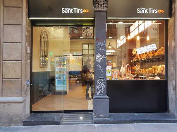 Fotografia tomada fuera de Panadería Sant Tirs - Panadería en Barcelona, Barcelona