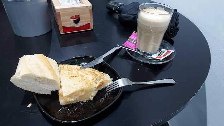 Fotografia tomada fuera de Panaderia Santa Eulalia - Panadería en Santurtzi, Bizkaia