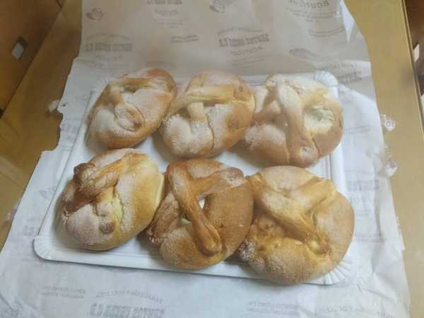 Fotografia tomada fuera de Panaderia Santos Ubeda - Panadería en Villarrubia de los Ojos, Ciudad Real