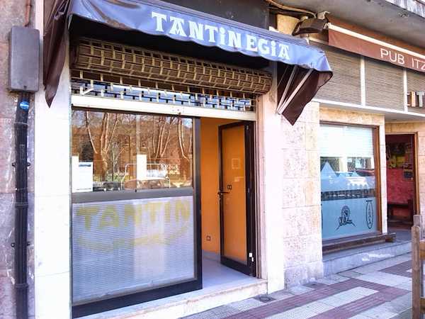 Fotografia tomada fuera de Panadería Tantín Egia. Panaderias en Bizkaia. - Panadería en Mimetiz, Bizkaia