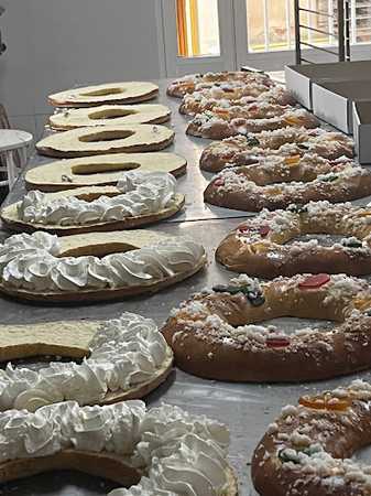 Fotografia tomada fuera de Panadería Tirso César - Panadería en Madrigal de las Altas Torres, Ávila
