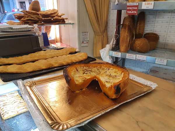 Fotografia tomada fuera de Panaderia Torrent - Forn de pa en Benicarló, Castellón