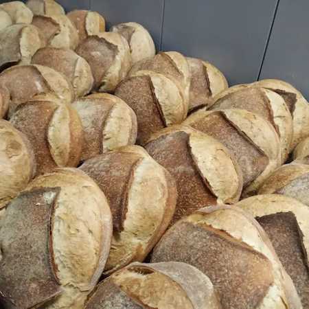 Fotografia tomada fuera de Panadería VACMAR - Panadería en Fuentepelayo, Segovia