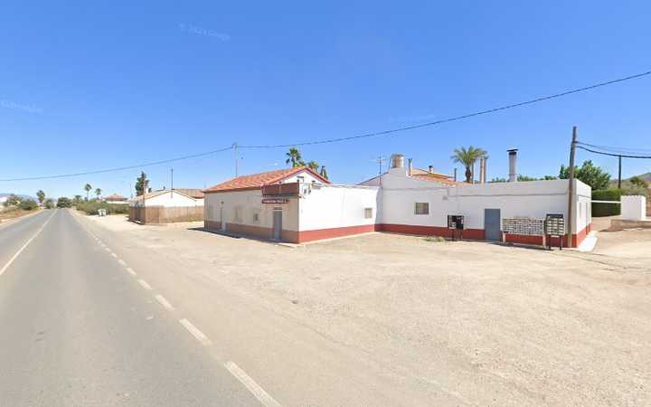Fotografia tomada fuera de Panaderia Valera - Panadería en La Escucha, Murcia