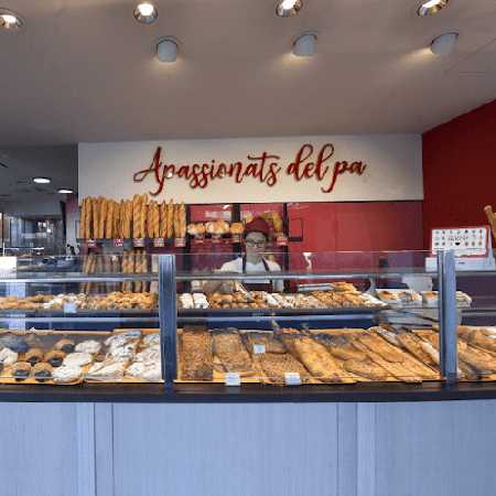 Fotografia tomada fuera de Panadería Valero Forn Tradicional - Panadería en Sabadell, Barcelona