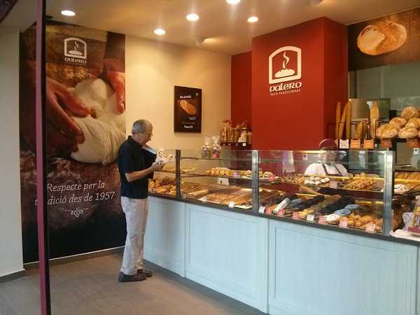 Fotografia tomada fuera de Panadería Valero Forn Tradicional - Forn de pa en Barcelona, Barcelona