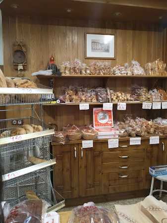 Fotografia tomada fuera de Panadería Vasallo Cifuentes - Panadería en Puebla de Sanabria, Zamora