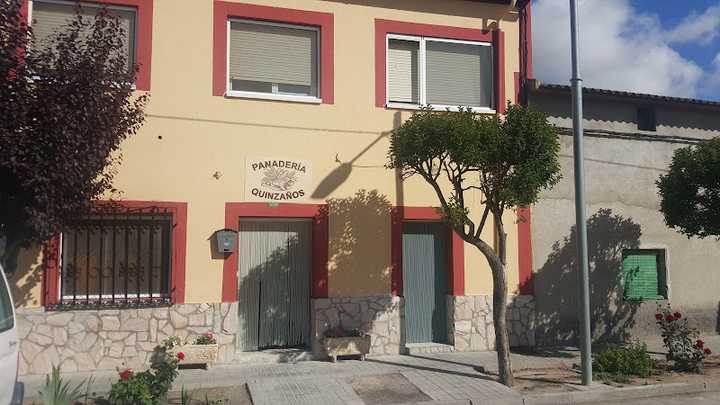Fotografia tomada fuera de Panadería y Bollería Quinzaños - Panadería en Alcazarén, Valladolid