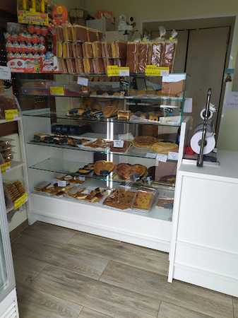 Fotografia tomada fuera de Panadería Y Confitería Las Quintas - Panadería en Queveda, Cantabria