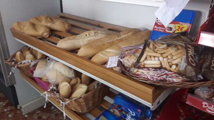 Fotografia tomada fuera de Panadería y Heladería Ntra Sra de Gracia S.C. - Panadería en Archidona, Málaga