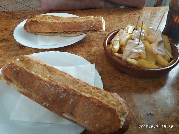 Fotografia tomada fuera de Ca L’Espardenyer Bar Restaurante | Castelldans - bares en Castelldans, Lleida