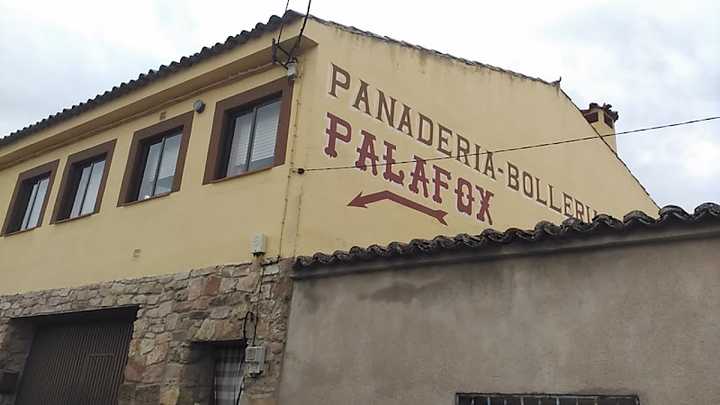 Fotografia tomada fuera de PANADERÍA-BOLLERÍA PALAFOX - Panadería en Alcolea del Pinar, Guadalajara
