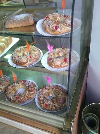 Fotografia tomada fuera de Panaderia-Pasteleria Bou-Marin. - Panadería en Santa Magdalena de Polpís, Castellón
