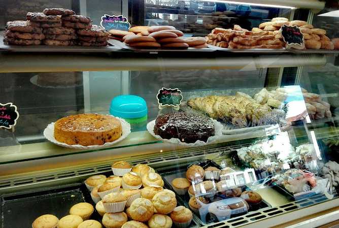 Fotografia tomada fuera de Panadería-Pastelería La Chapata - Panadería en El Vellón, Madrid