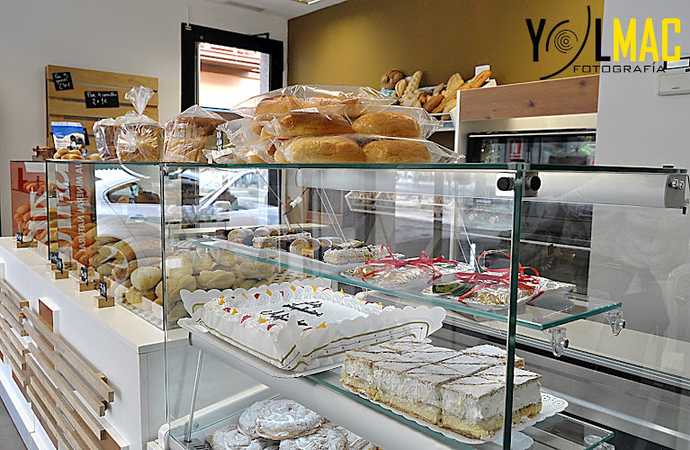 Fotografia tomada fuera de Panadería/Pastelería Horno Santa Inés - Pastelería en Huelva, Huelva