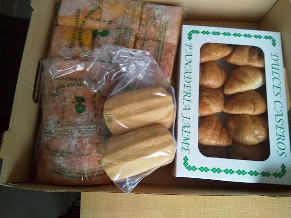 Fotografia tomada fuera de Panaderías Jaime - Panadería en Arroyomolinos de la Vera, Cáceres