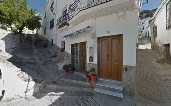 Fotografia tomada fuera de Panaderías San Ramón - Panadería en Ohanes, Almería