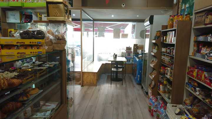 Fotografia tomada fuera de Ca La Marieta - Forn de pa en Sant Climent de Llobregat, Barcelona