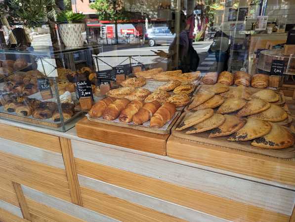 Fotografia tomada fuera de Panaria - cafeterías en Madrid, Madrid