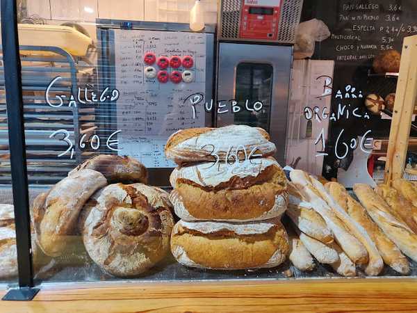 Fotografia tomada fuera de PanDome - Panadería en Madrid, Madrid