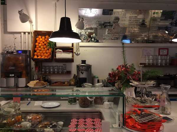 Fotografia tomada fuera de PANELA & CO Barrio Salamanca | Eat. Drink. Feel - restaurantes en Madrid, Madrid