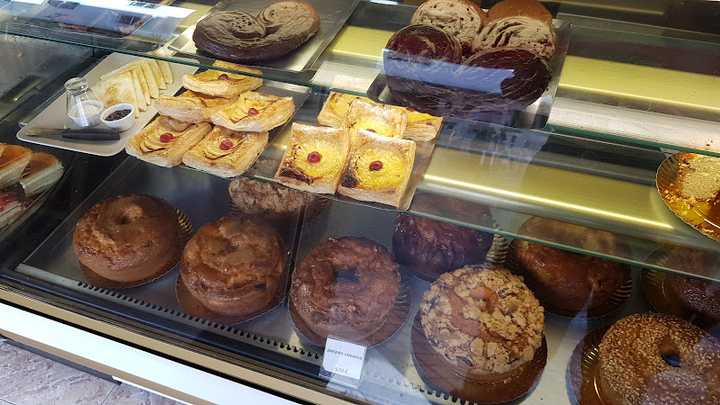 Fotografia tomada fuera de Paneri - Panadería en Vecindario, Las Palmas