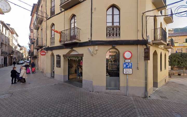 Fotografia tomada fuera de Panificadora Berga-Valldan S A - Panadería en Bagà, Barcelona
