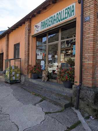 Fotografia tomada fuera de Panificadora Montés - Panadería en Vielha, Lleida