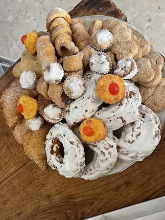 Fotografia tomada fuera de Panreal - Panadería en Almoharín, Cáceres