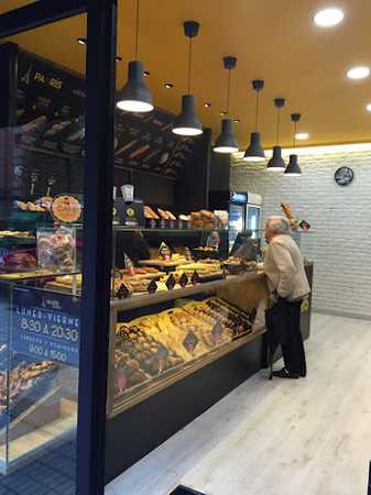 Fotografia tomada fuera de Panrís Pumarín - Panadería en Gijón, Asturias