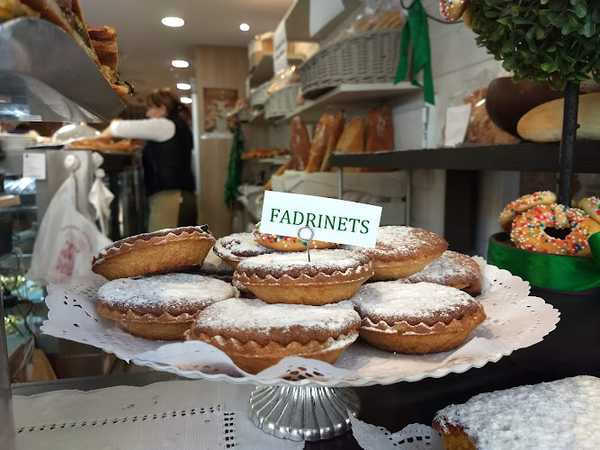 Fotografia tomada fuera de Pastelería Adsuara - Pastelería en Castellón de la Plana, Castellón