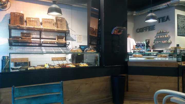 Fotografia tomada fuera de Café Concha - cafeterías en Bilbao, Bizkaia